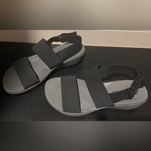 Clark's Cloudsteppers Adj. Sports Sandals, Sz 7.5 Med, Black, Worn 1x